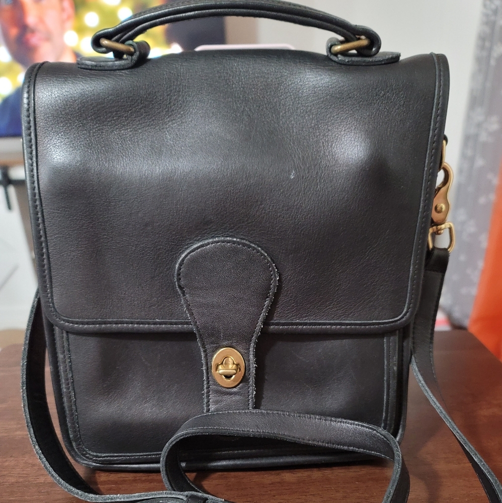 Classic Black Leather Men's Bag